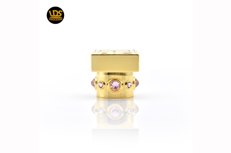 Custom luxury perfume cap4