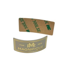 Etiqueta personalizada de aluminio curvada para su frasco de perfume MAGNIFIQUE con respaldo de cinta adhesiva 3M 300LSE.