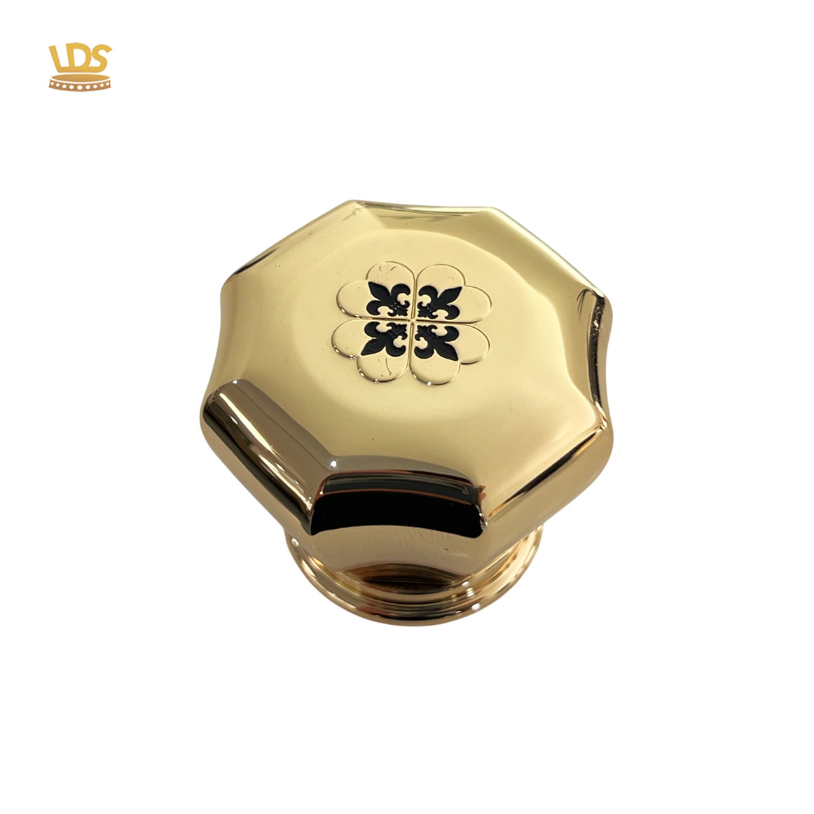 single-golden-Leaders-metal-perfume-cap-closeup-white-background